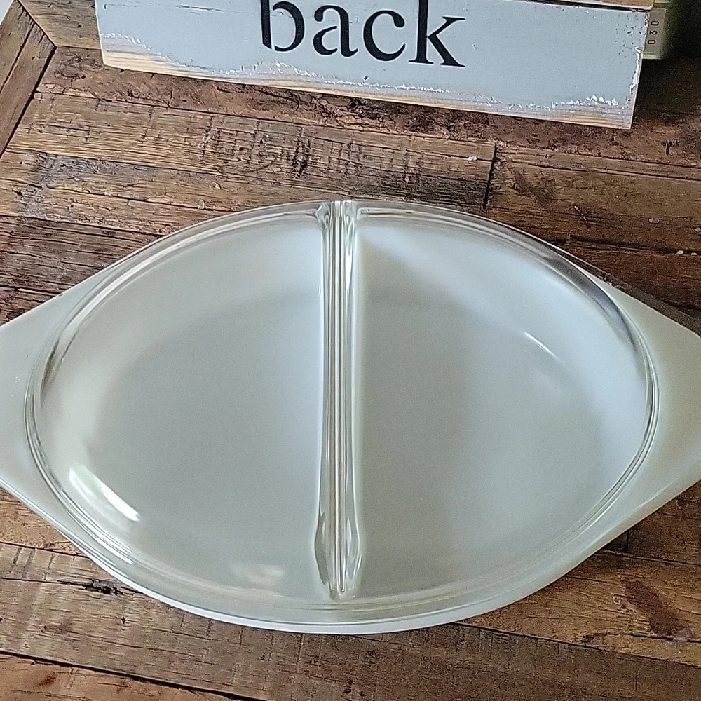 Vintage Pyrex Town And  Country  1.5 Quart Divided Casserole Dish